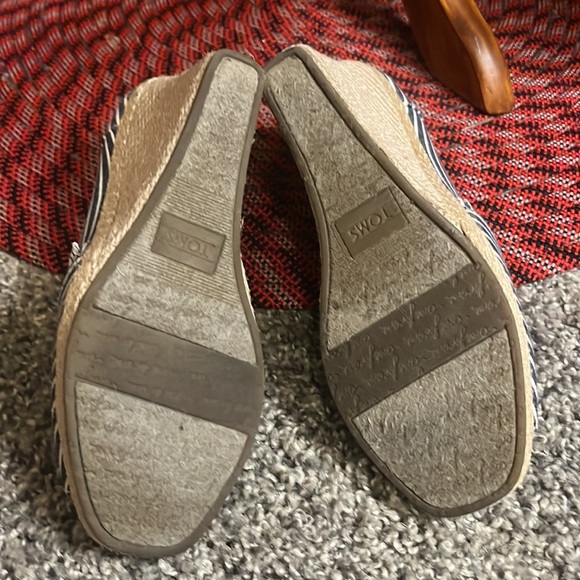 TOMS Nautical Stripe Open Toe Espadrille Wedges - Picture 8 of 8